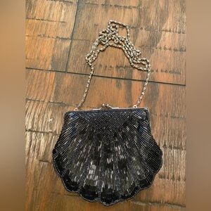 Lá Regale beaded cocktail clutch